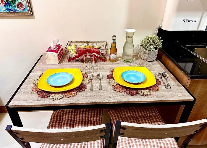 Apartment Luxury With Balcony On Amenity Floor, Easy Access To Pool, Sky Garden, Working Lounge And Gym In Makati 7f Manila