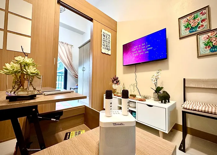 Apartment Luxury With Balcony On Amenity Floor, Easy Access To Pool, Sky Garden, Working Lounge And Gym In Makati 7f
